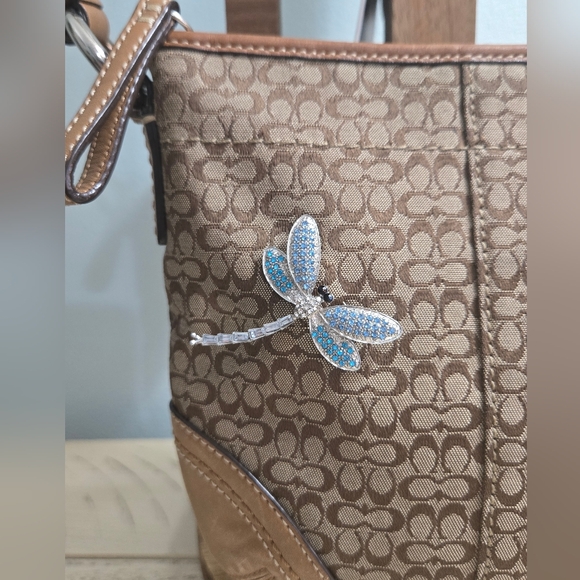 Coach Brown and Tan Shoulder Bag Strap Has Been Cut Shorter - Picture 3 of 13